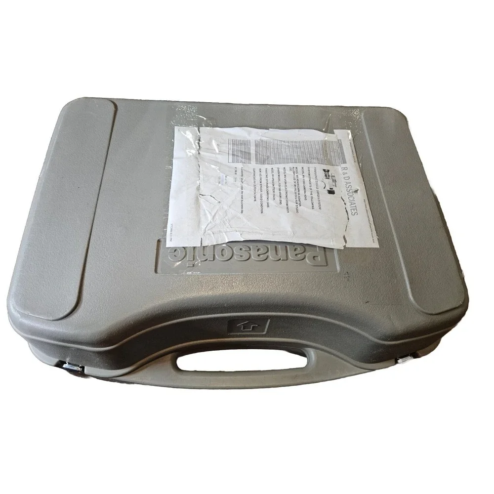 Panasonic 200CLE CCD WV-F200 W/ Canon TV Lens Battery Charger In Plastic Case